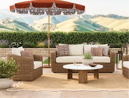 Outdoor Lounge